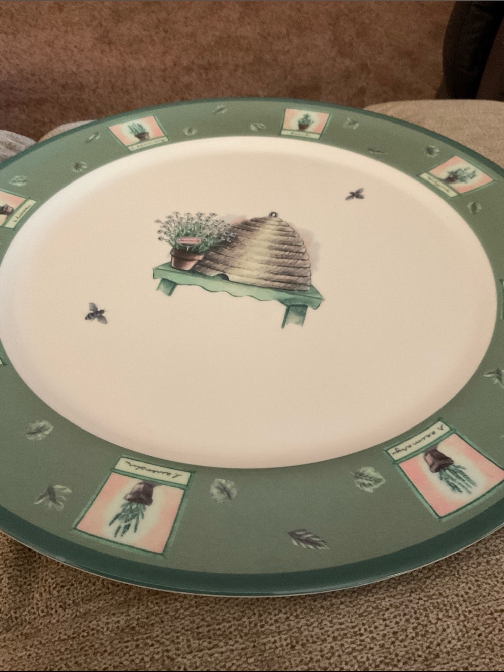 Precidio Pfaltzgraff Naturewood Beehive Melamine 14” Serving Plate - Picture 6 of 7